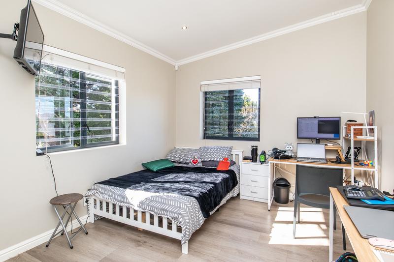 To Let 3 Bedroom Property for Rent in Constantia Western Cape